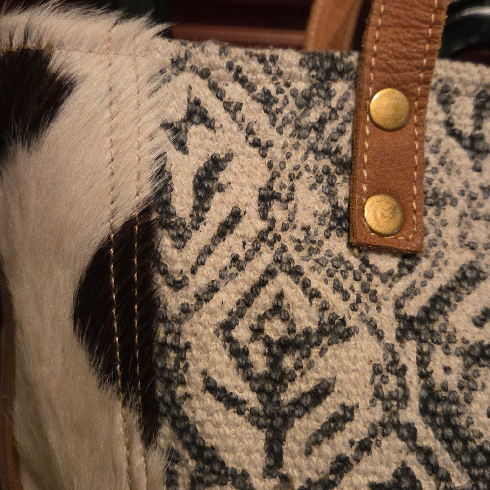 NWT Myra Large Leather Canvas Cowhide Cotton Rug Tote - Picture 6 of 13